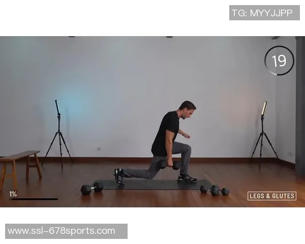 探索哑铃的多样锻炼方法助你全面提升肌肉力量与耐力